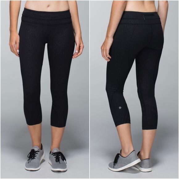 Lululemon Run Inspire Crop II Lululemon Black Cropped Leggings Floral Size 2 - Picture 1 of 11